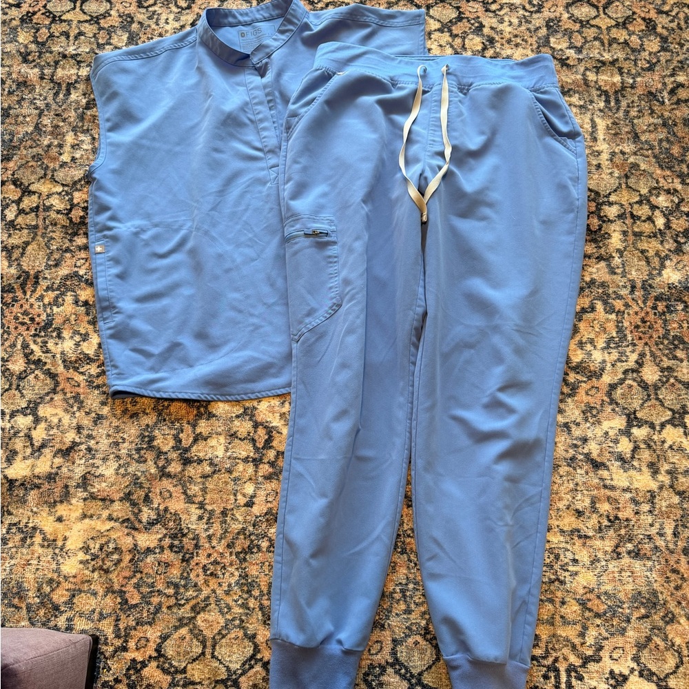 Figs Scrub Set